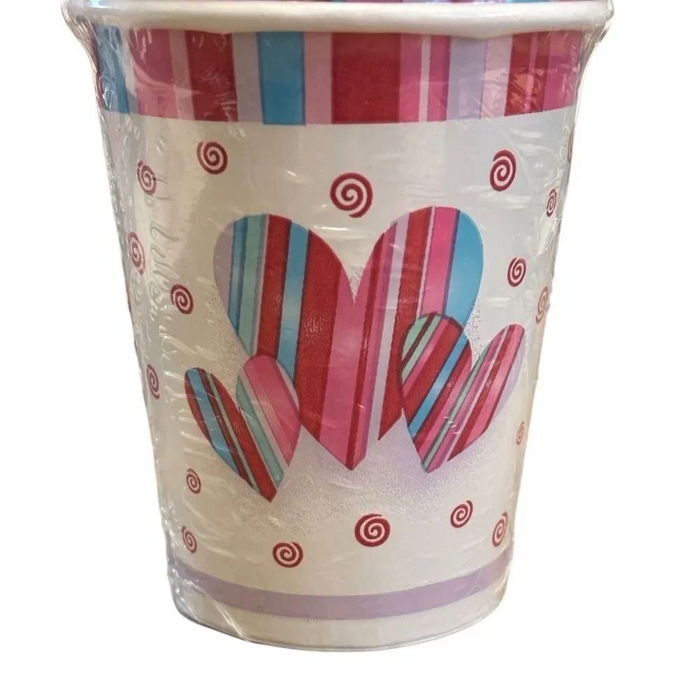Vintage pkg. of NEW Valentine Hearts & Stripes Hot/Cold 9oz. pack of 14 cups